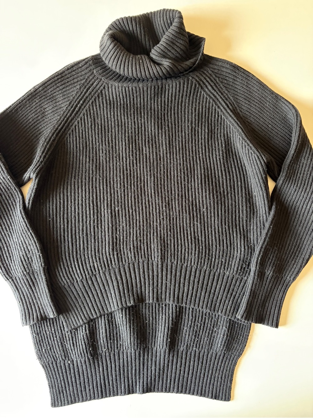Aritzia Wilfred Free Merino Wool Cowl Neck Oversized Black Sweater women’s small